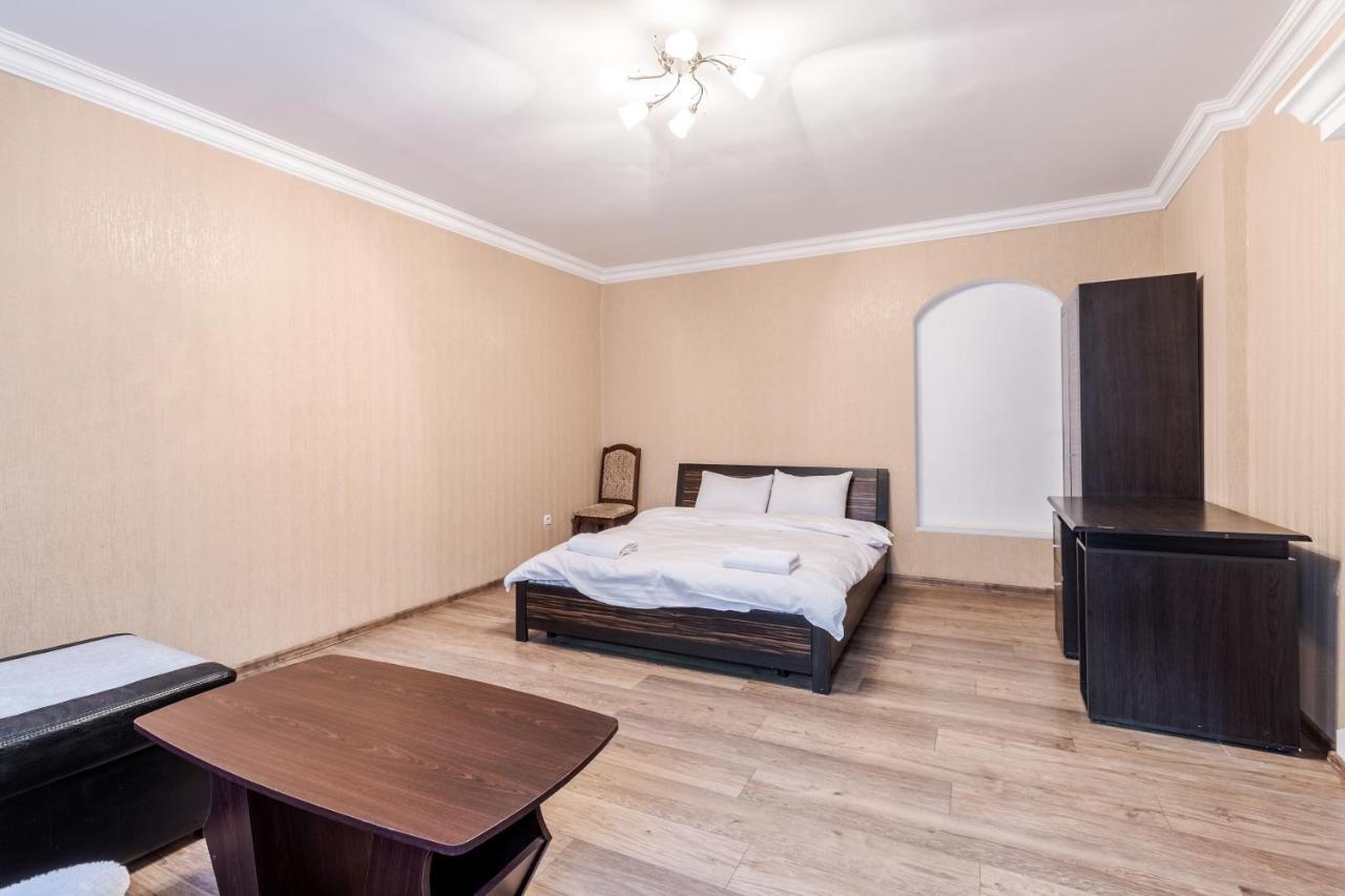 New Ruska Apartment Lviv Kültér fotó